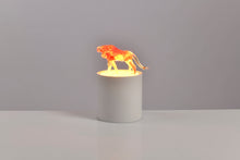 Load image into Gallery viewer, Lampe de Nuit -LION-Verre de Murano
