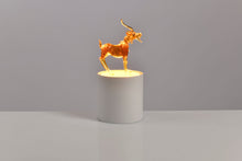 Load image into Gallery viewer, Lampe de Nuit -GOAT-Verre de Murano
