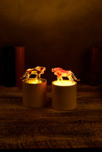 Load image into Gallery viewer, Lampe de Nuit -LION-Verre de Murano
